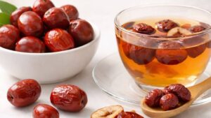۹ خاصیت شگفت‌انگیز عناب برای سلامت زنان در طب سنتی
