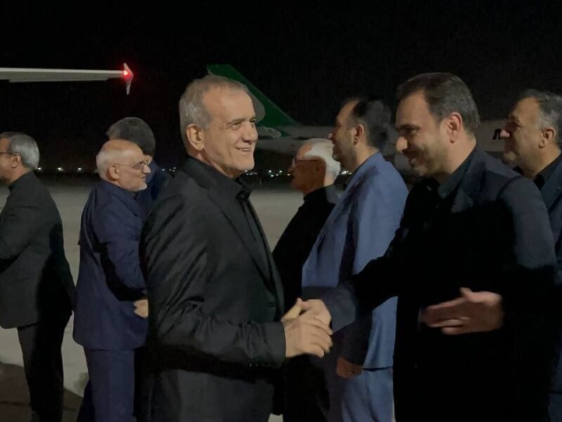 سفر رئیسجمهور به مشهد در شب تاسوعای حسینی/ زیارت حرم رضوی در مسیر بازگشت از پاکستان