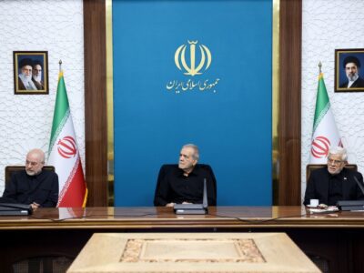 پزشکیان در جلسه ستاد تشییع رهبر شهید: بسیج همه ظرفیت‌ها برای برگزاری باشکوه و ایمن مراسم