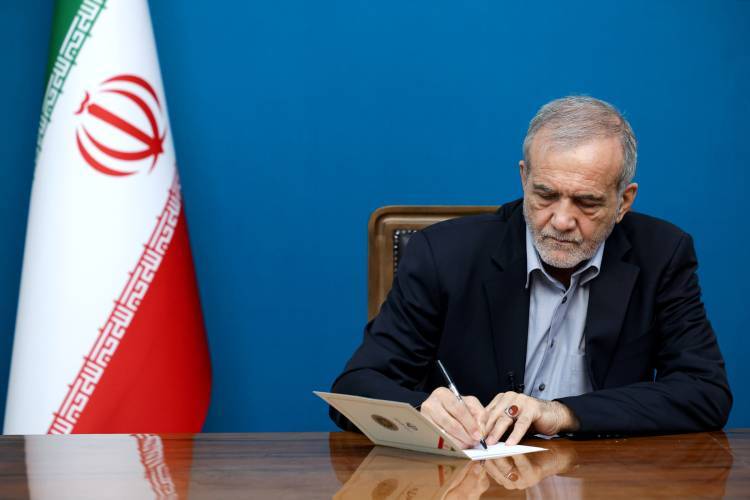 قدردانی پزشکیان از دولت و ملت عراق: تشییع باشکوه رهبر شهید در حافظه تاریخی ایران ماندگار میماند