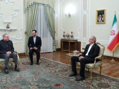 پزشکیان در دیدار وزیر کشور پاکستان: بر تعمیق روابط در همه حوزه‌ها تأکید داریم – جمهور نیوز