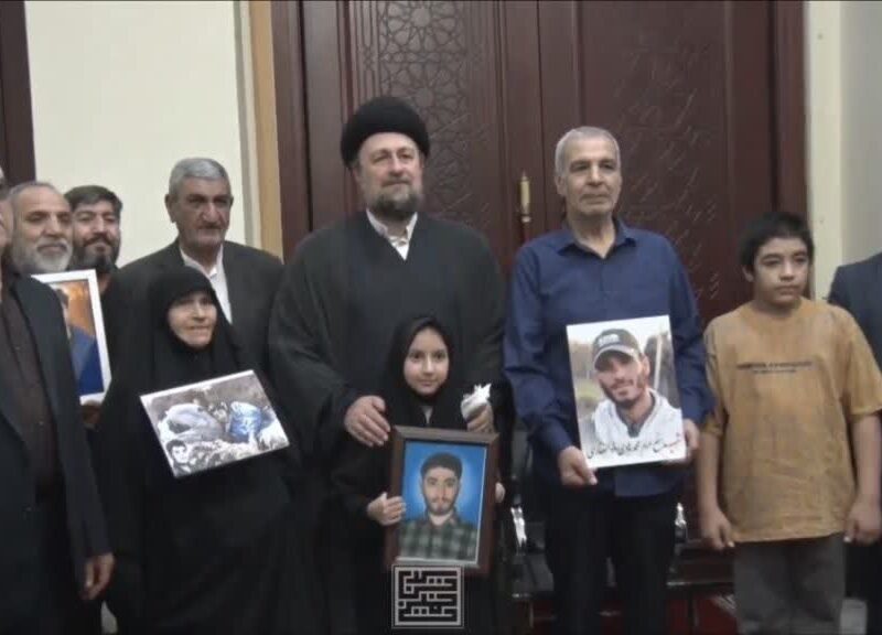 دیدار آیت‌الله سیدحسن خمینی با خانواده‌های معظم شهداء/ فیلم را ببینید