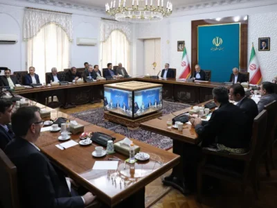 دکتر پزشکیان: توسعه روابط فرهنگی، گردشگری و تجاری با همسایگان ضرورت دارد