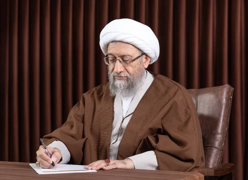 آیت‌الله آملی لاریجانی: دشمن دوباره در دام همان محاسبه غلط افتاد