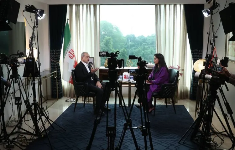 ایران هیچگاه متجاوز نبوده است/ اگر دنبال سلاح هستهای بودیم عضو «انپیتی» نمیشدیم