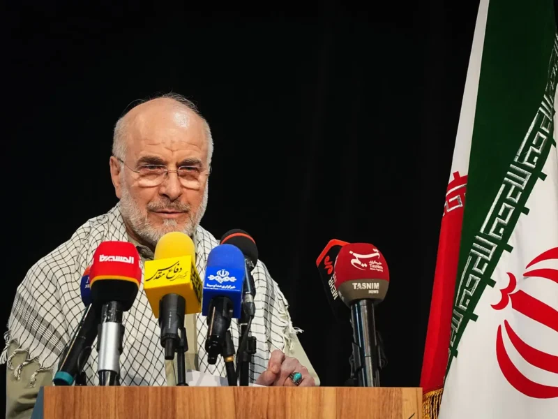 دفاع مقدس کارخانه دائمی تولید قدرت و عزت است