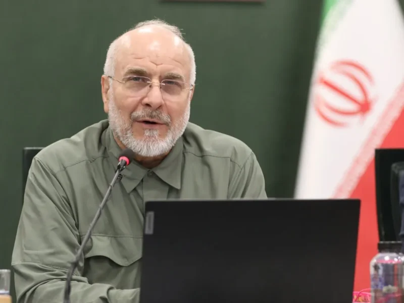 تاکید رهبر انقلاب به پرهیز از ضعیف نمایی، دستورالعمل راهبردی برای تمام عرصههاست