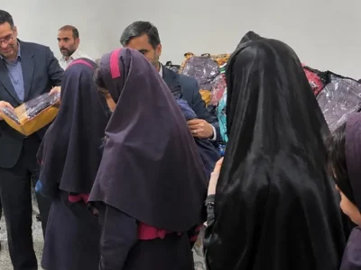 توزیع هزار بسته نوشت افزار میان دانش‌آموزان نیازمند با حمایت شرکت نفت سپاهان