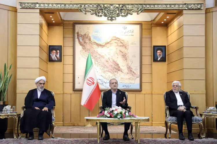با قدرت از مواضع ایران در مجامع بینالمللی دفاع خواهیم کرد