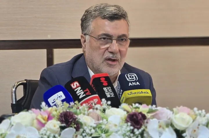 ظفرقندی: خانه‌های بهداشت استیجاری و کانکسی برچیده می‌شوند