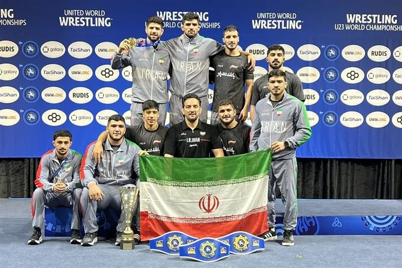 قهرمانی تیم کشتی آزاد امید ایران در جهان با ۹ مدال